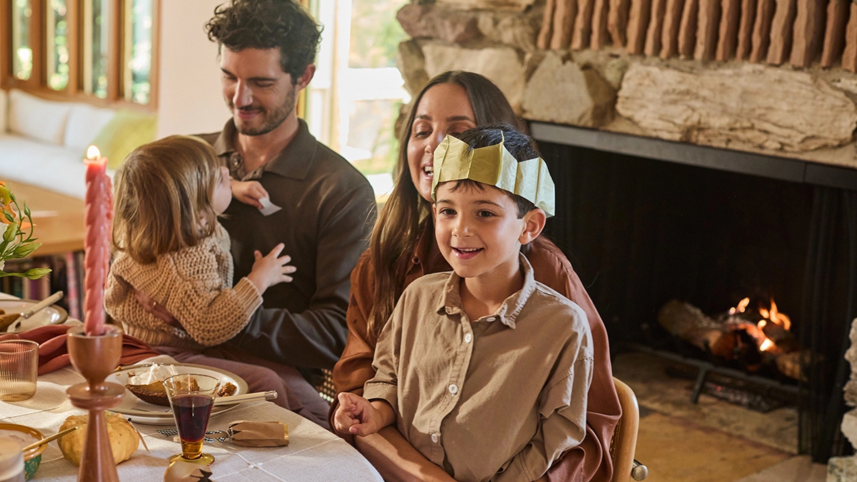 thanksgiving games family crown