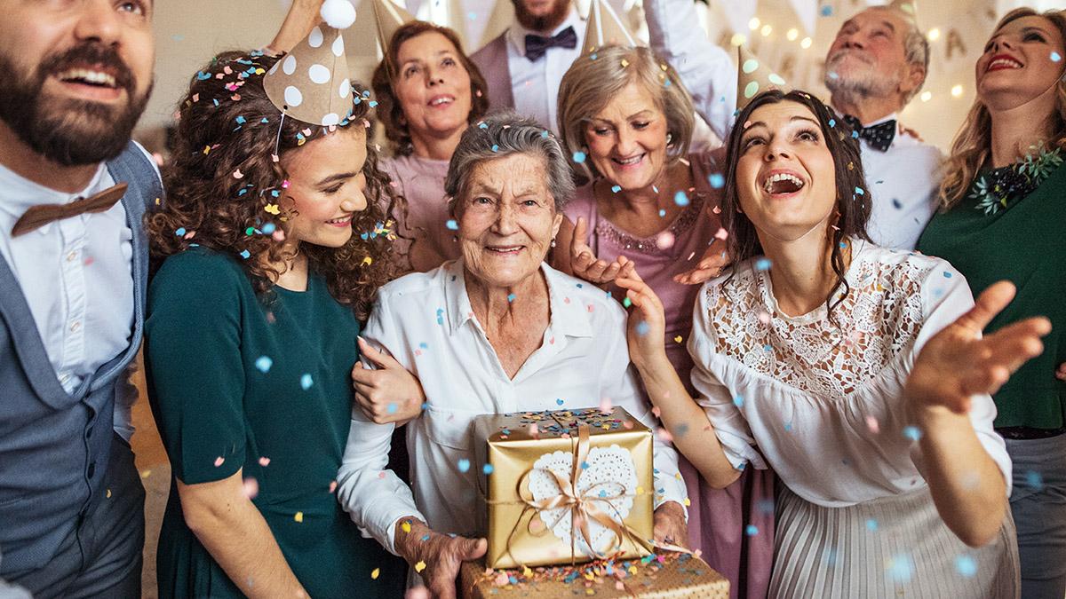 birthday party ideas for seniors: hero