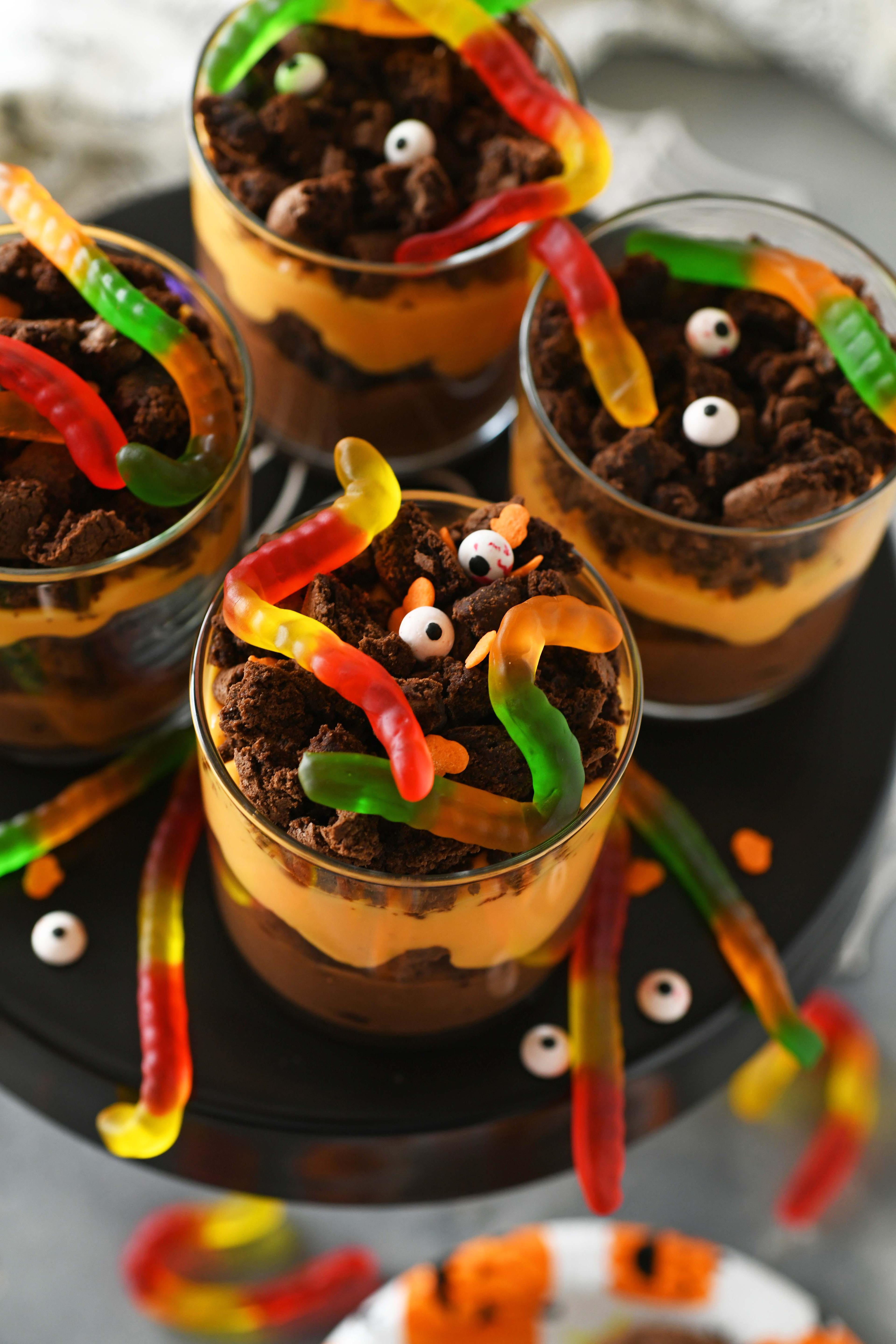 Article Cards Featured Image halloween dirt cups