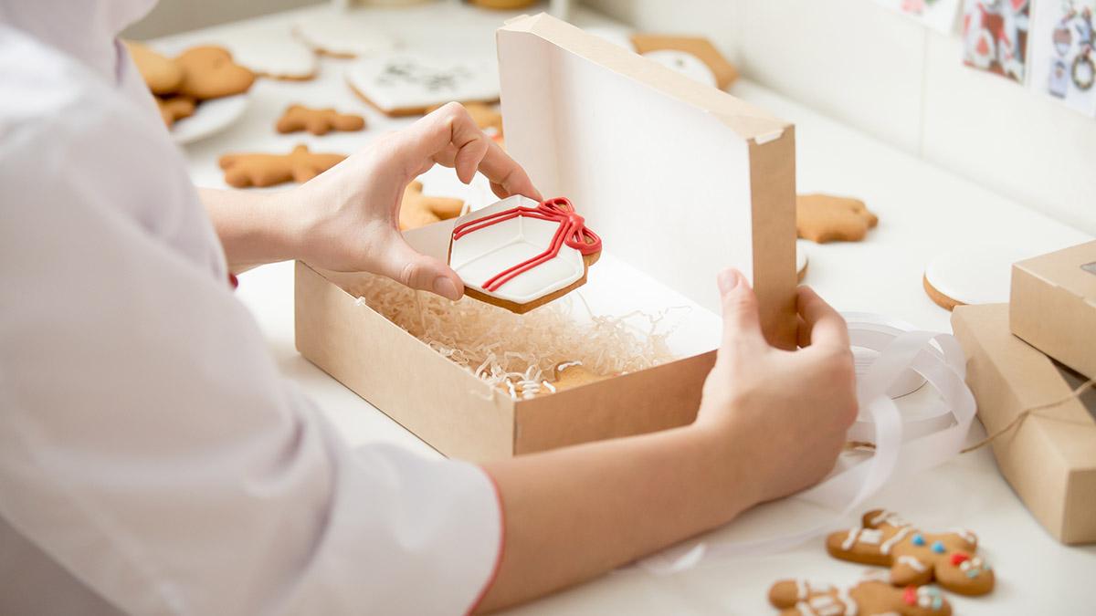 how to ship cookies: iced cookies
