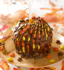 https://www.cheryls.com/blog/wp content/uploads///halloween party favors baskets caramel apples x