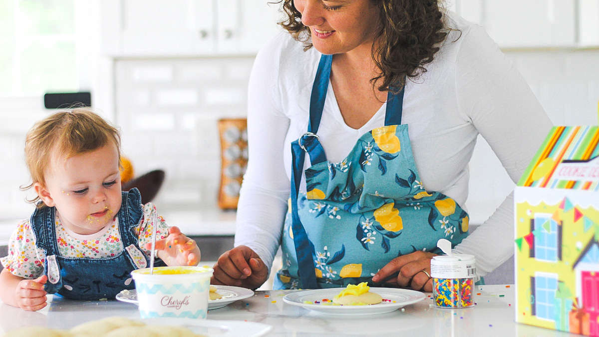 Parent and Child Christmas Cookie Baking Crew Aprons (Set of 2