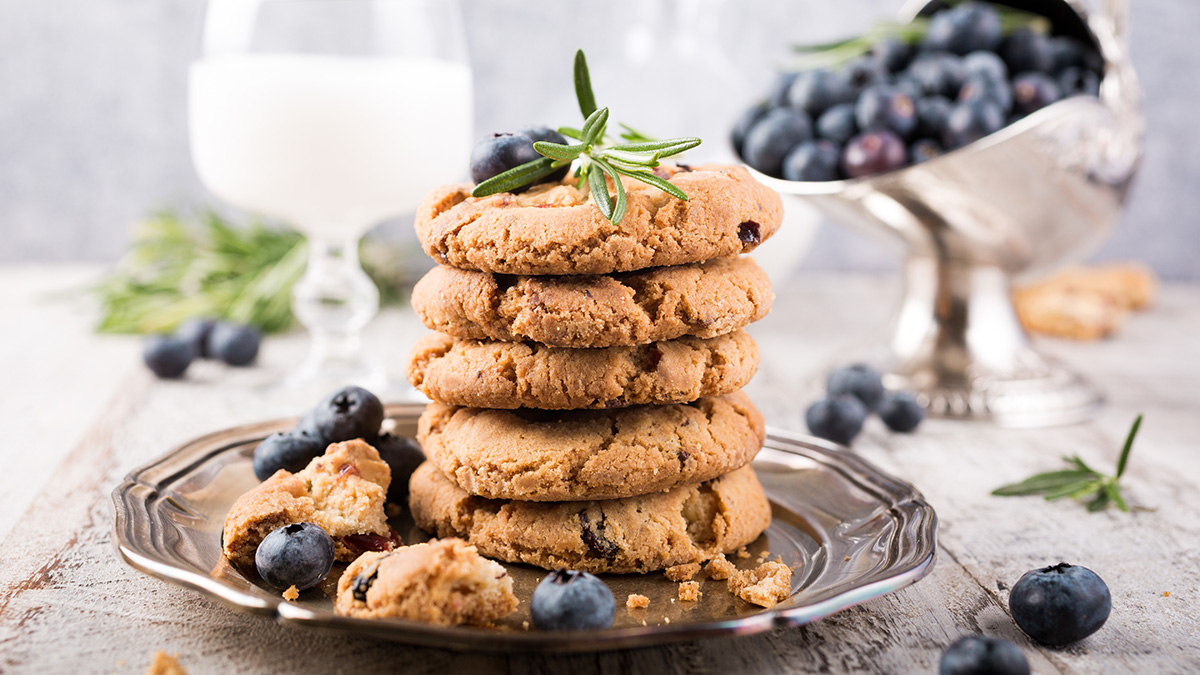 https://www.cheryls.com/blog/wp content/uploads/// Blueberrie Chocolate Chip Cookies