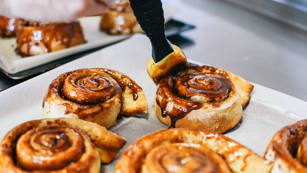 facts about cinnamon cinnamom buns