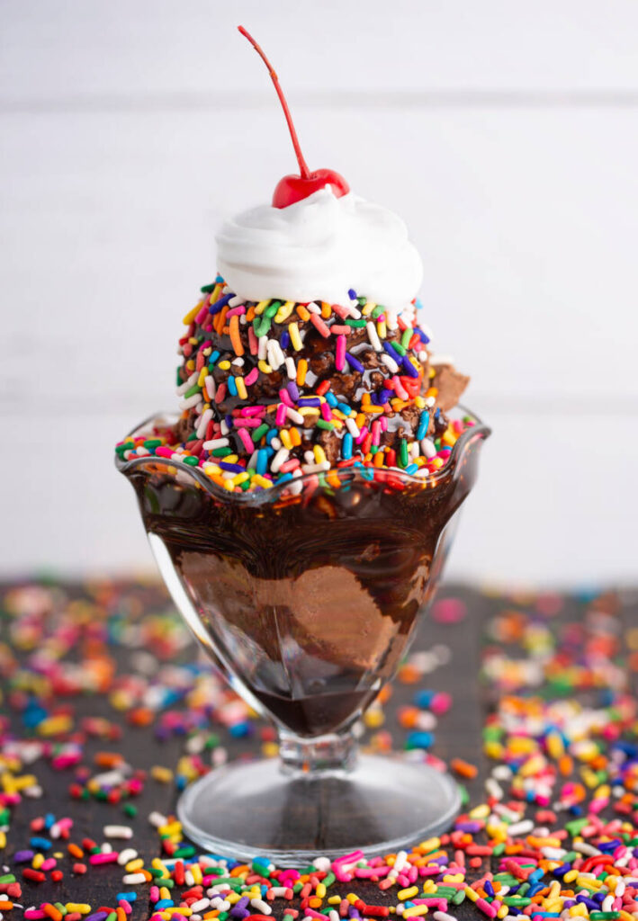 https://www.cheryls.com/blog/wp content/uploads///facts about ice cream ice cream sundae  x